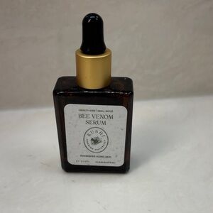 Kushi Bee Venom Serum popular product off of Amazon